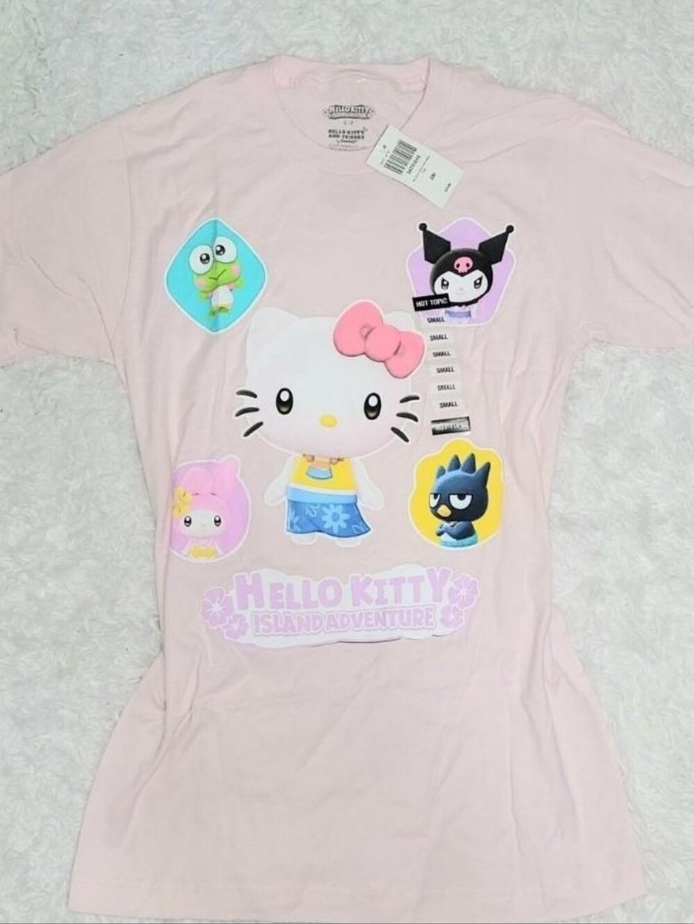 Hot Topic Hello Kitty Island Pink Tee Women's US Small! ✨️ NWT